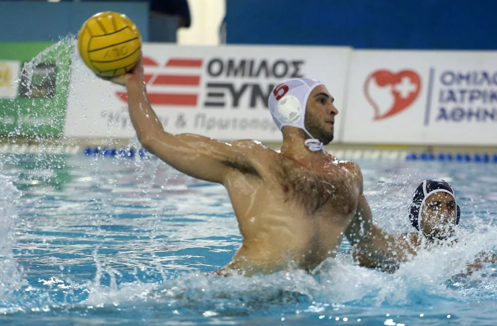 Του βγήκε η ψυχή... και πήρε την πρόκριση ο Ολυμπιακός!