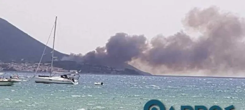 Μεγάλη πυρκαγιά στην Πύλο, κινδυνεύει ο αρχαιολογικός χώρος
