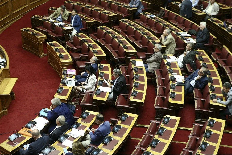 Τη Δευτέρα η συζήτηση για το πολυνομοσχέδιο με τα προαπαιτούμενα