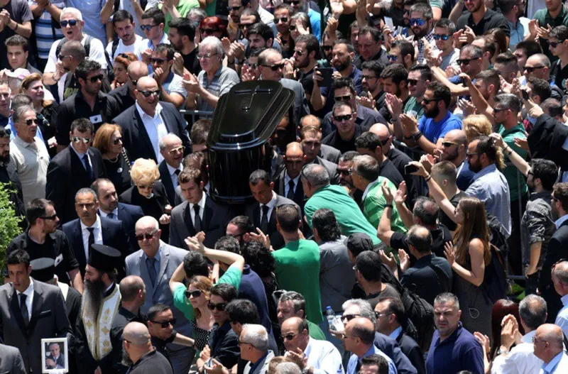 «Παύλο Θεέ, για πάντα ανάμεσά μας»