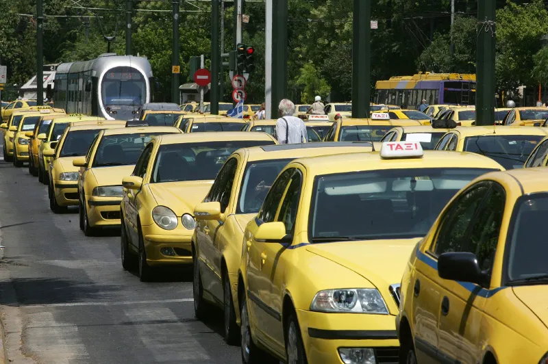 Χωρίς ταξί την Τετάρτη (13/6) η Αθήνα -Ξεκινούν 24ωρες επαναλαμβανόμενες απεργίες