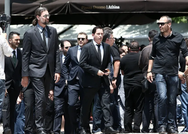 Σύσσωμη η μπασκετική ομάδα στη Μητρόπολη (pics)
