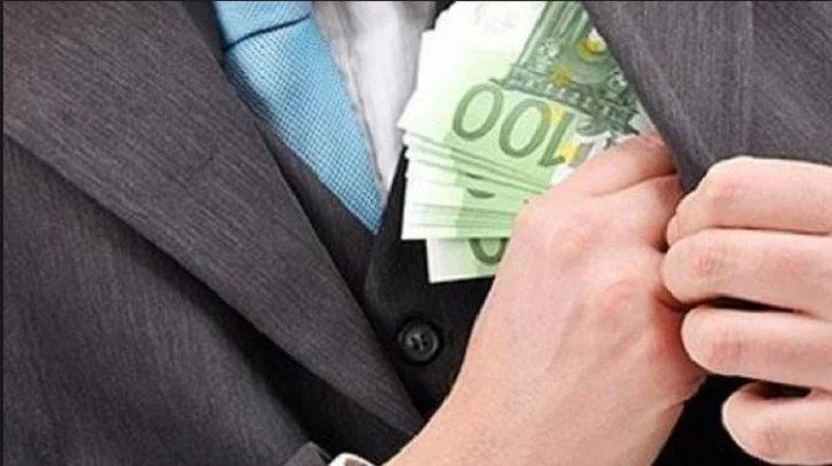 Το... χαρτζιλίκι του κόουτς μέσω μεταγραφής