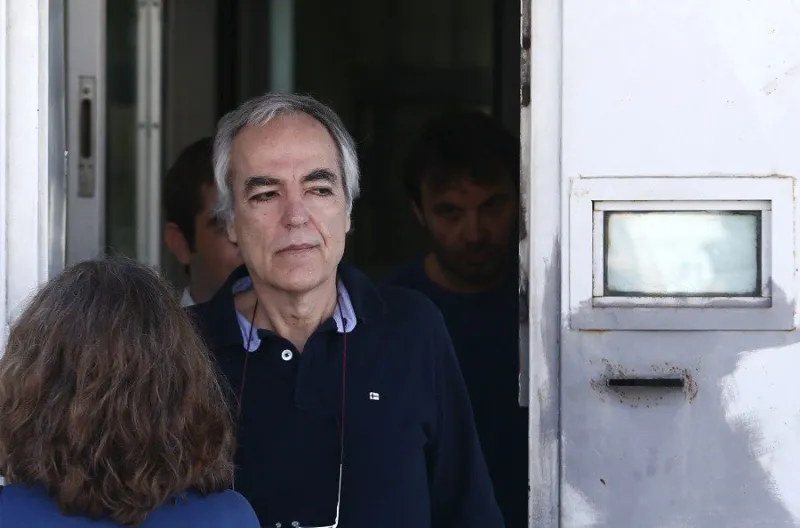 Δημήτρης Κουφοντίνας: Εκτός φυλακής με διήμερη άδεια (pics)
