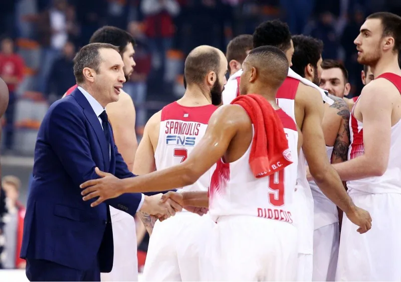 O Ολυμπιακός ψάχνει από το πάνω… ράφι