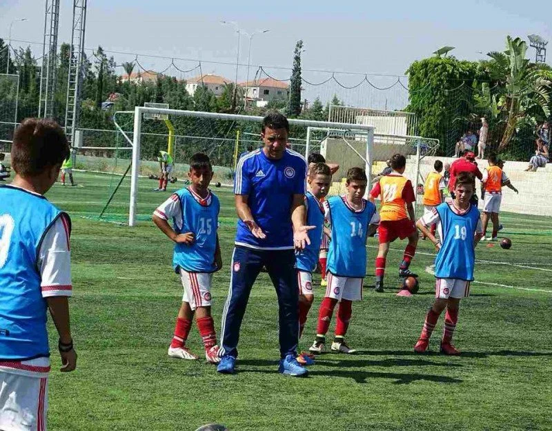 Στην Κύπρο η «ερυθρόλευκη» Ακαδημία