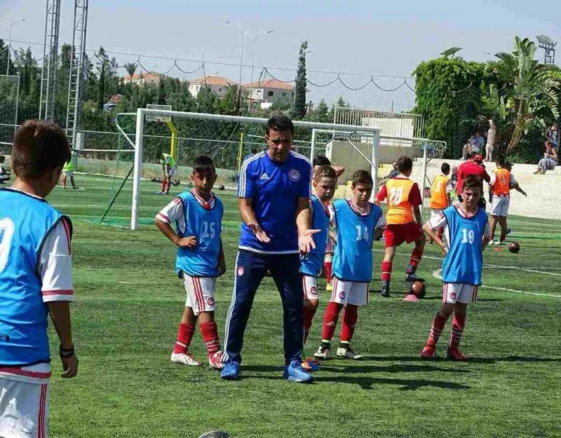 Στην Κύπρο η «ερυθρόλευκη» Ακαδημία