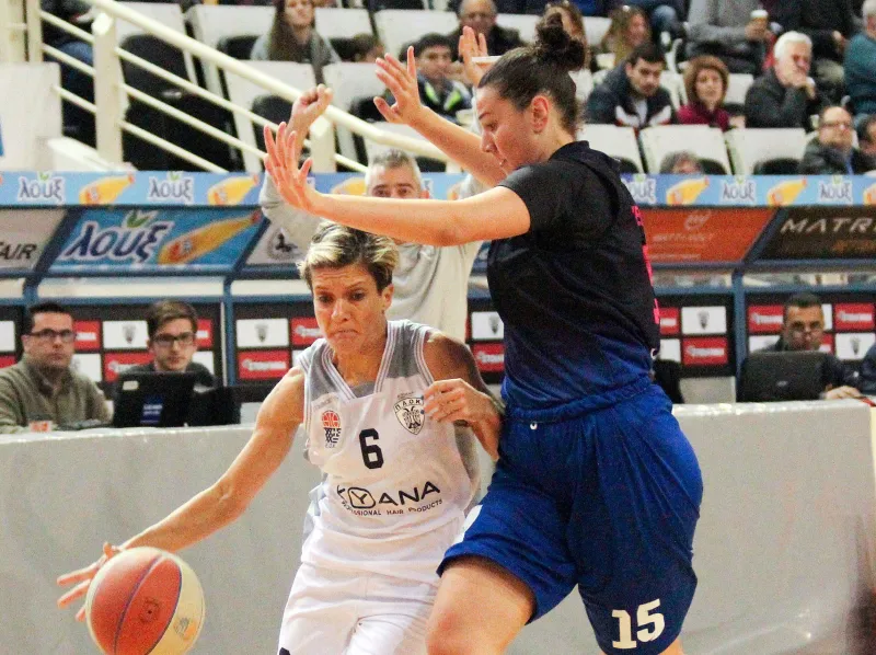 Έμεινε στη Λευκάδα η Κοντογεώργου