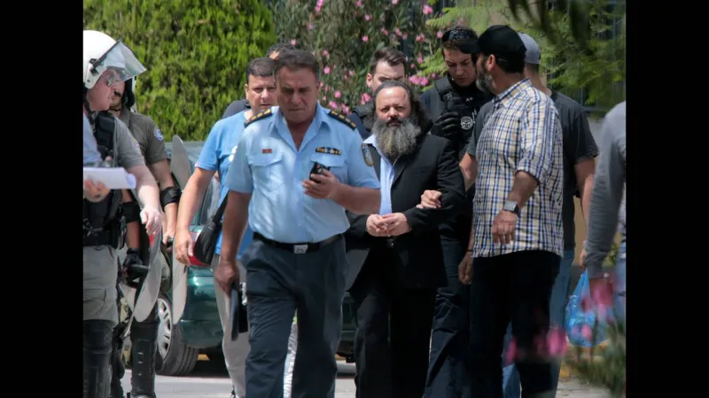 Στο ίδιο κελί με τον Τσοχατζόπουλο ο Αρτέμης Σώρρας (vid)