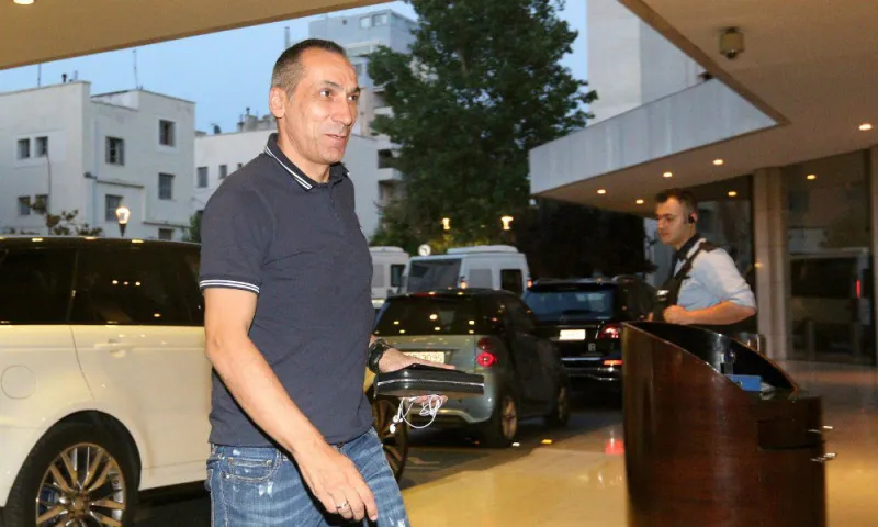 Έδωσε τα χέρια ο Δώνης, ενημερώθηκε και για Παϊρόζ!