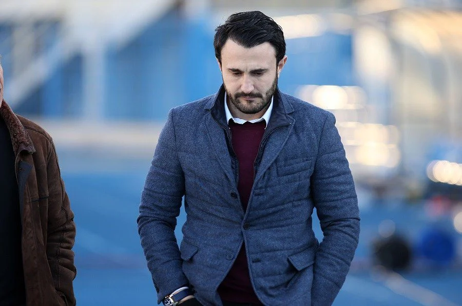 Ο Καρυπίδης «δείχνει» τον νέο τεχνικό διευθυντή