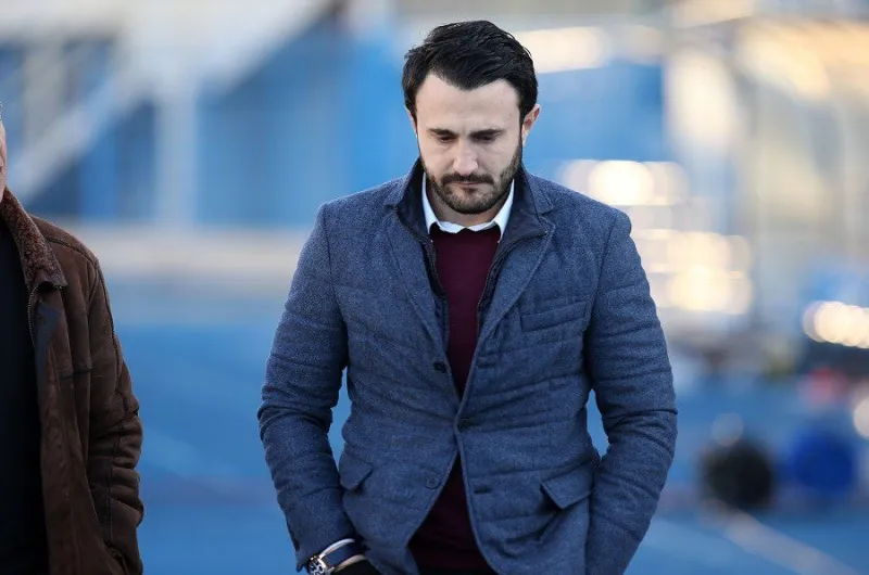 Ο Καρυπίδης «δείχνει» τον νέο τεχνικό διευθυντή