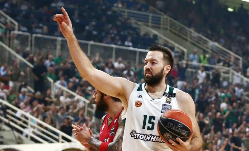 Παραμένει στον Παναθηναϊκό ο Βουγιούκας