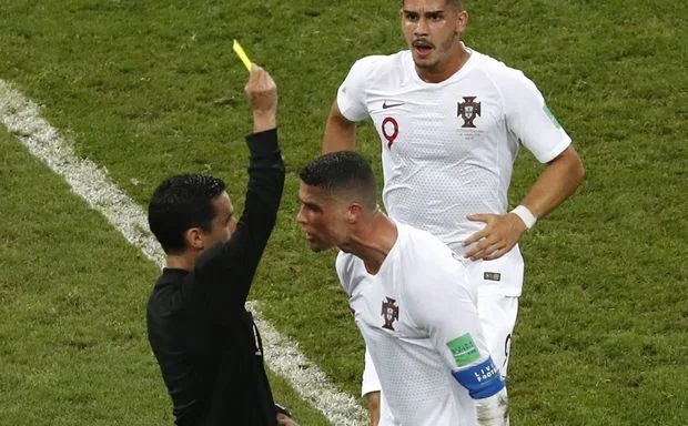 Τα μπινελίκια του Κριστιάνο στον διαιτητή! (vid)