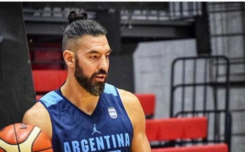 Υπέρ των «παραθύρων» της FIBA ο Σκόλα (vid)