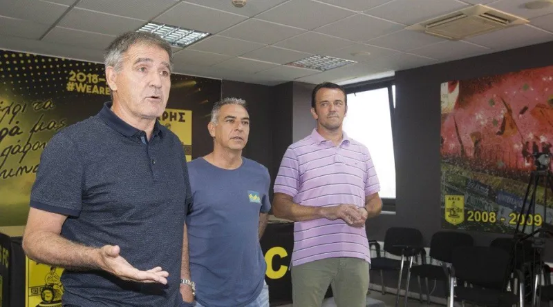 Η πρώτη γνωριμία του Ερέρα με τους παίκτες (pics)