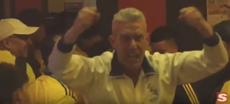 VIDEO: Άγγλος πανηγυρίζει προκλητικά ανάμεσα σε δεκάδες Κολομβιανούς