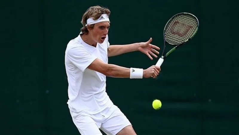 Στους «32» του Wimbledon ο Τσιτσιπάς