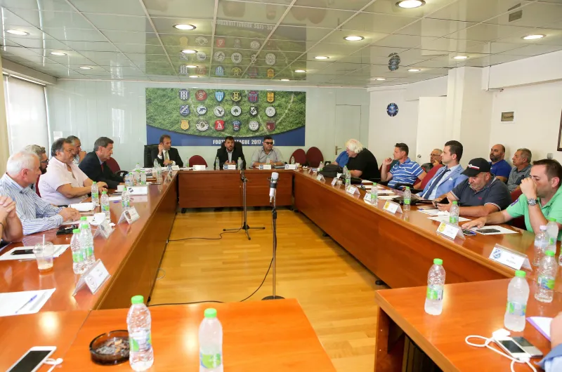 Οι εκλογές της Football League σε… ψήφους