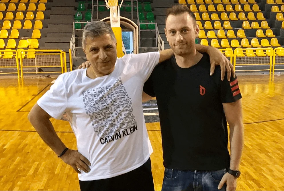 Ο Μάντζαρης και άλλοι τρεις για το Μαρούσι
