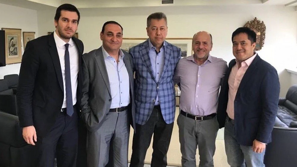 Στην Αθήνα το… δεξί χέρι του Πιεμπονγκσάντ!