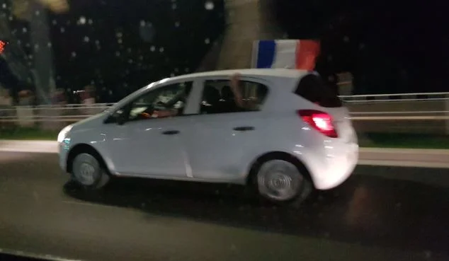 Πανηγυρισμοί από Γάλλους και στην Αθήνα!