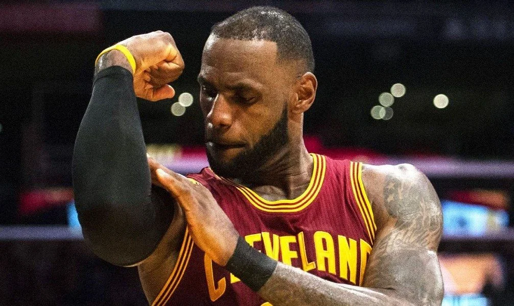 Αντιδράσεις για το rating του ΛεΜπρόν στο NBA2K19 (vids)