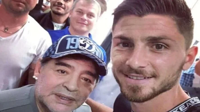Μαραντόνα σε Κάργα: "Μοιάζεις στον Ζιρού"!