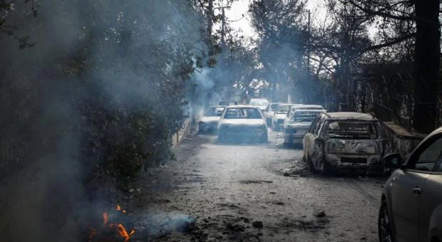 Πυρκαγιές Ανατολική Αττική: Στους 83 οι νεκροί
