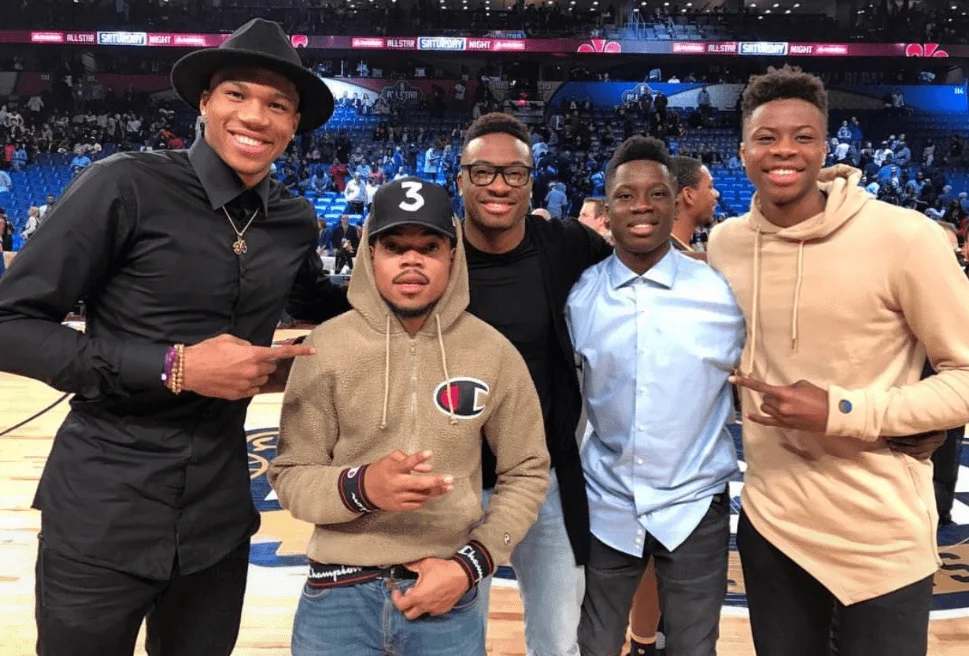 Οι Antetokounbros «λιώνουν» στο γυμναστήριο (pic)