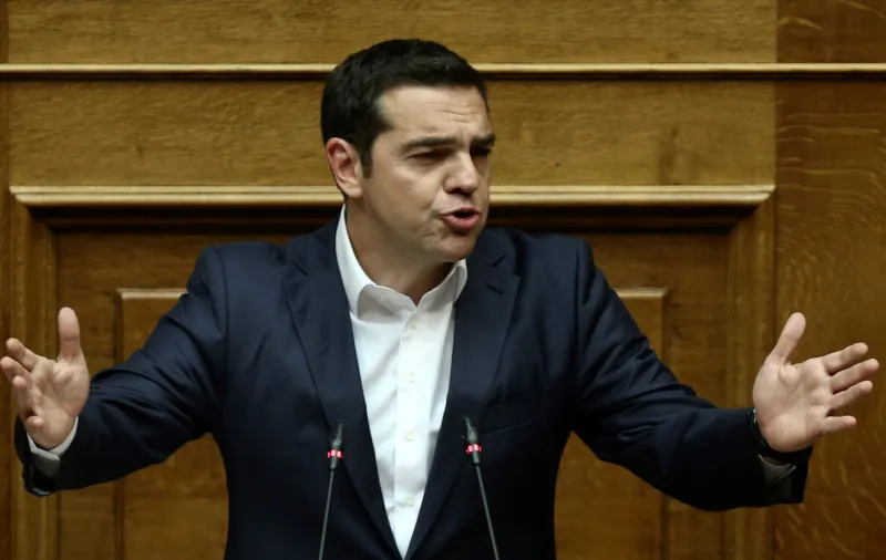 Μέσω Super League θα... γλιτώσει το κράξιμο ο Τσίπρας