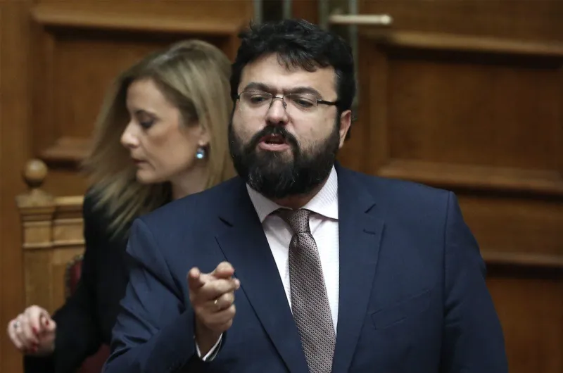 Βασιλειάδης: «Αντιπολιτευόμενο πολιτικό κόμμα ο Ολυμπιακός»
