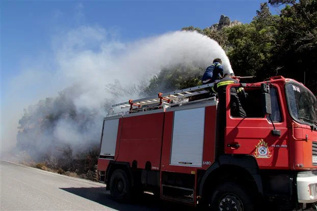 Ξέσπασε φωτιά στην Νέα Μάκρη