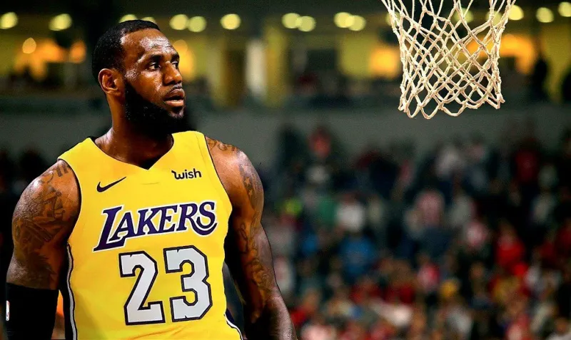 H πρεμιέρα στο NBA και το ντεμπούτο του ΛεΜπρόν
