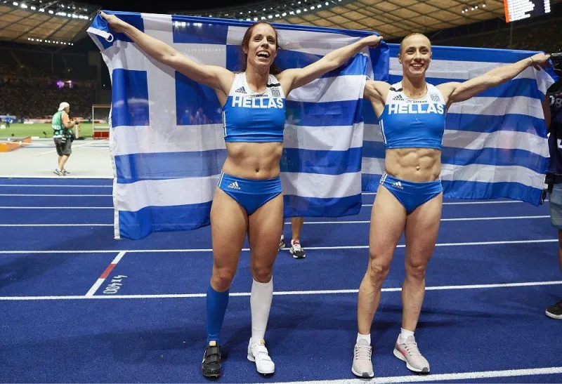Η μεγάλη του επί κοντώ σχολή (vids)
