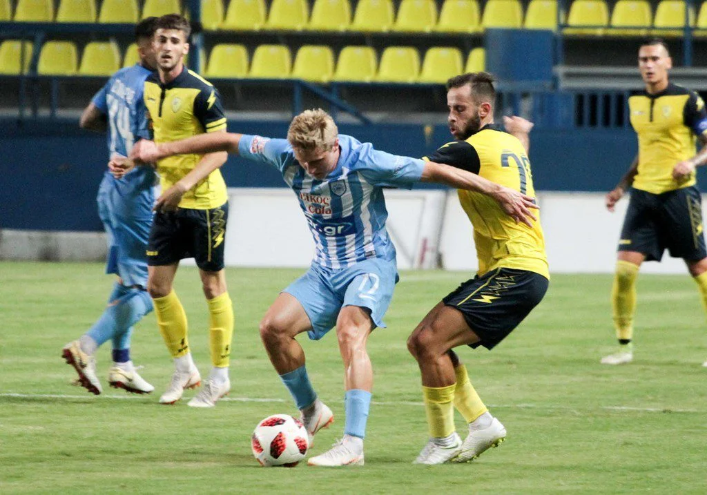 Εκτός με Άρη, οι Κούζικ και Βιδάλ