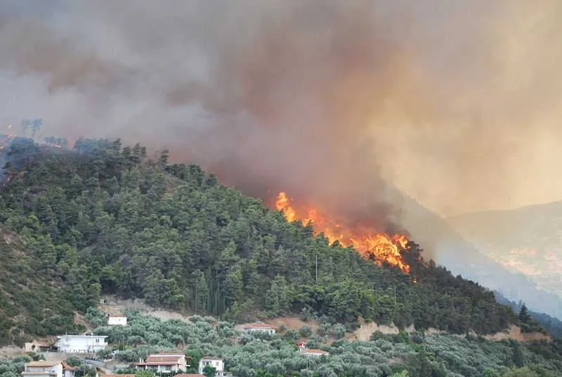 Υψηλός κίνδυνος πυρκαγιάς το Σάββατο σε Αττική και Εύβοια