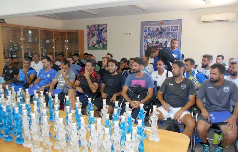 Στη γύρα για προπονητή με δίπλωμα!
