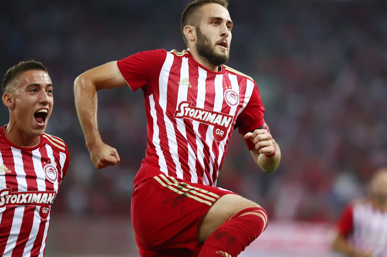 Ολυμπιακός - Μπέρνλι: Το 3-1 με πέναλτι του Φορτούνη (vid)