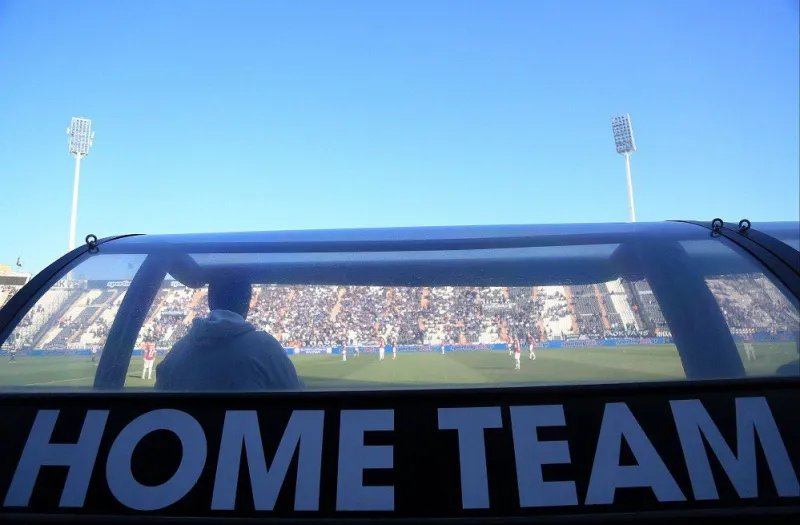 Με φόντο την… παρέλαση της Super League