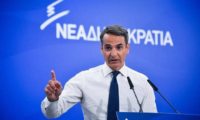 Μαξίμου κατά Μητσοτάκη: «Εμπαθής, αλαζονικός, φίλος των ολιγαρχών»