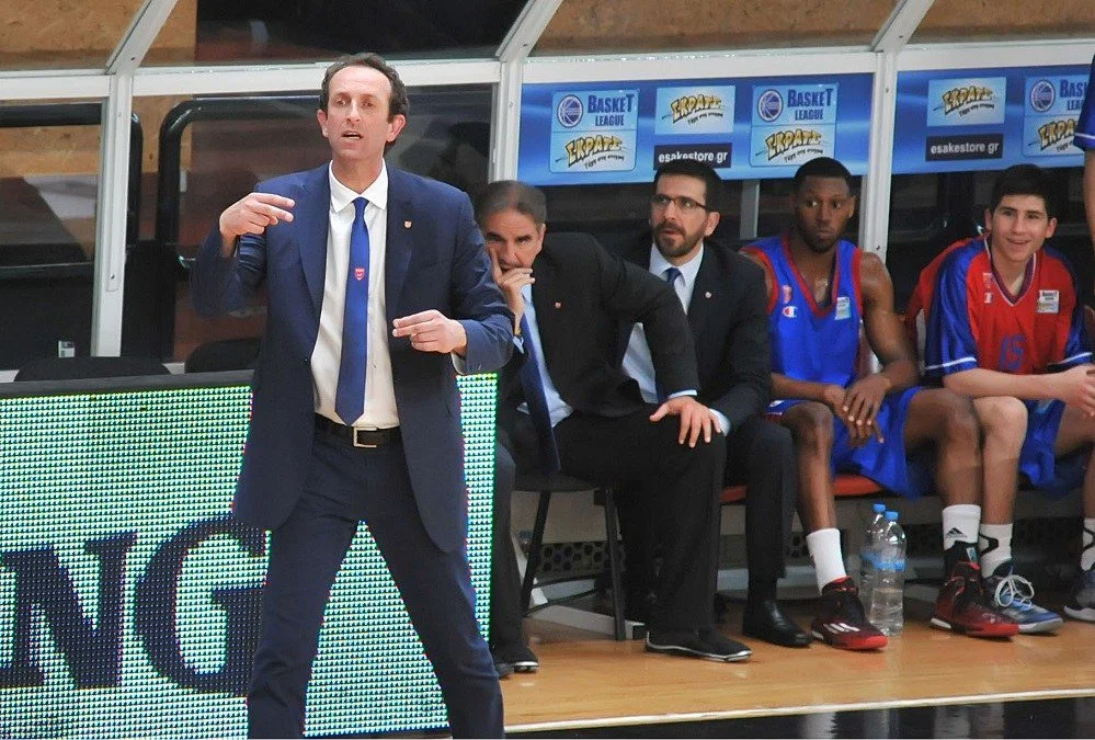 Με Χουγκάζ θα πορευτεί ο Πανιώνιος