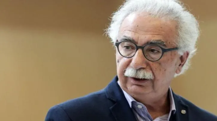 4839 πραγματικές υπογραφές...