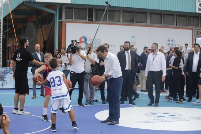 Το... ξάφνιασμα του Αλέξη Τσίπρα (vid)