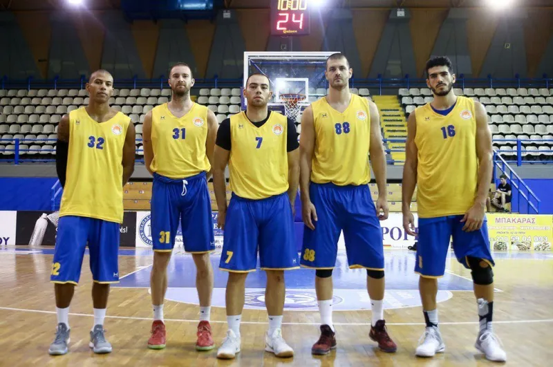 Επιστροφές και απουσίες στο Περιστέρι