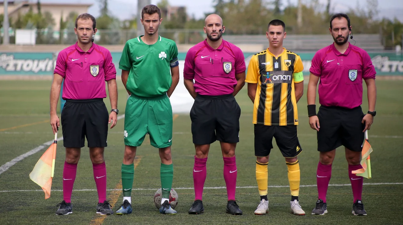 Περάστε κόσμε και στο... u17
