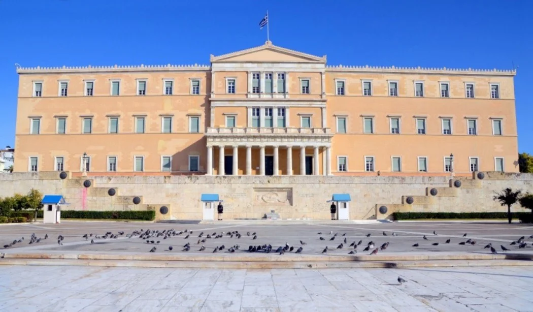 Κατατέθηκε η τροπολογία για την αύξηση του κατώτατου μισθού