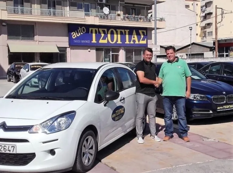Αυτοκίνητα στους Βραζιλιάνους του Απόλλωνα Λάρισας
