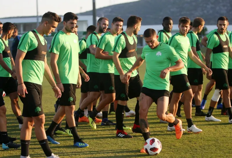 Μέσα οι Κάτσε και Μουνιέ
