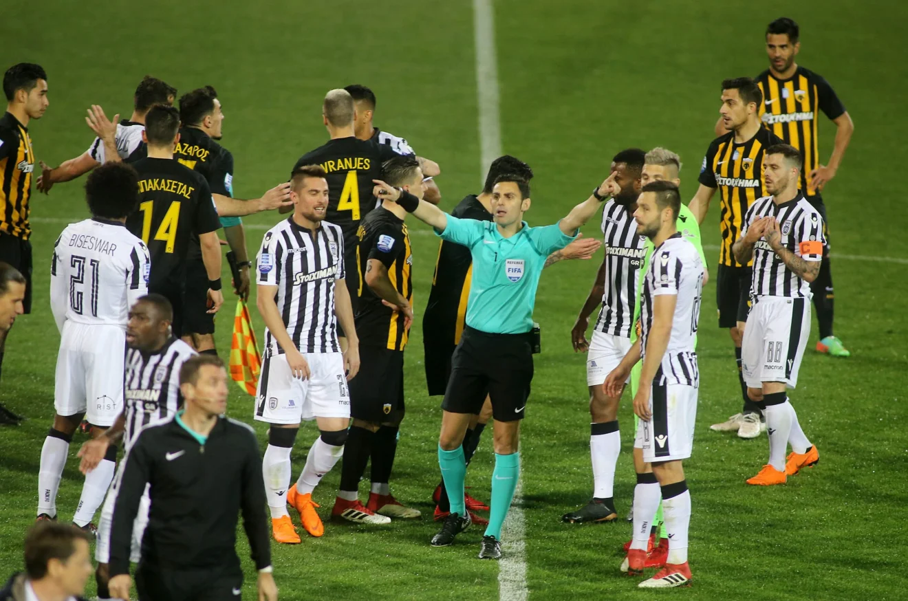 Διεθνής στα… «κρυφά» ο Κομίνης
